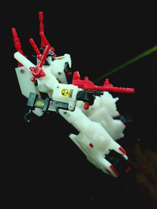 Eagle EMP0810 Mini Metroplex  Transformers Autobot Base Image  (2 of 14)